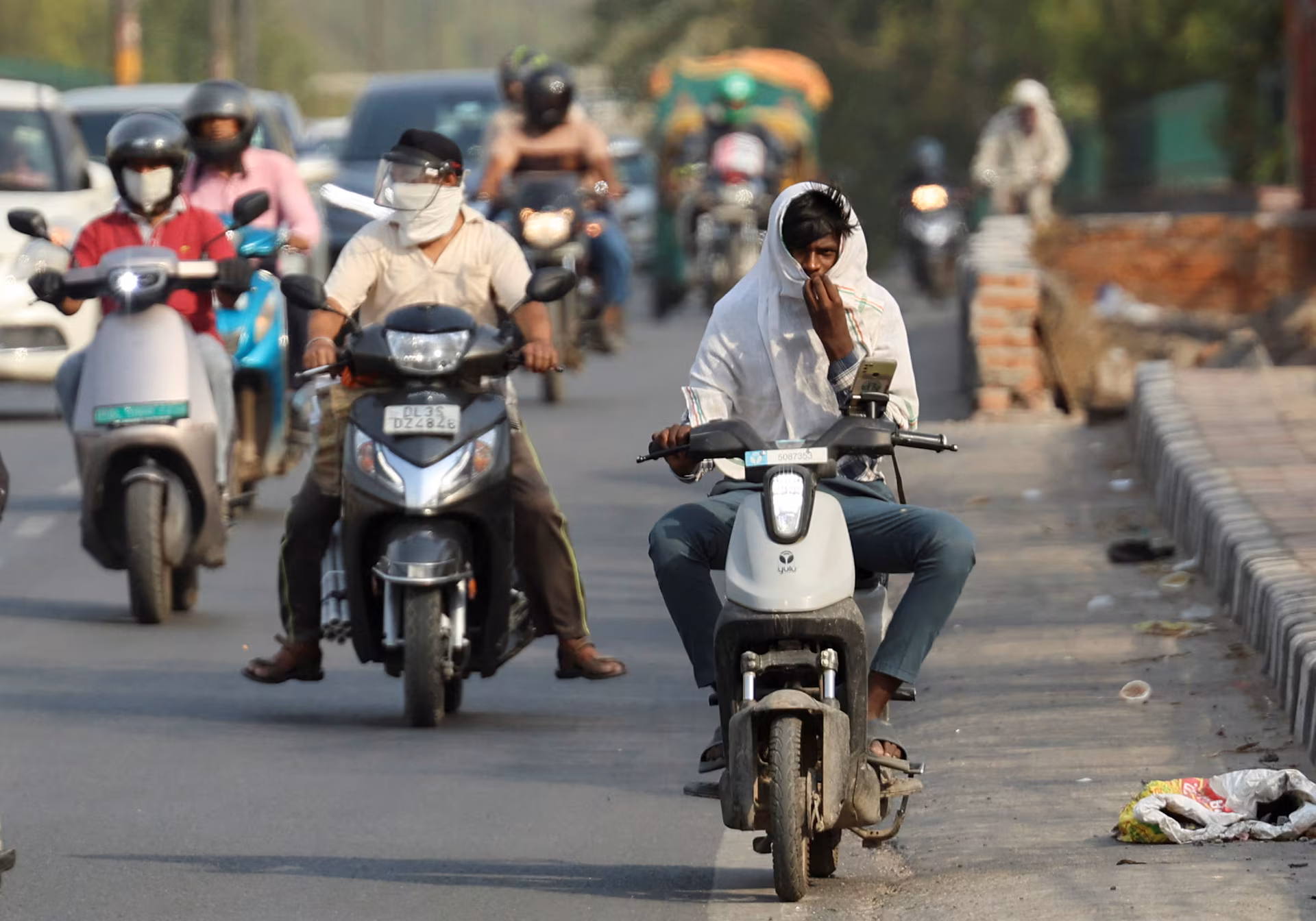 MP-UP Mein 40°C Paar, Delhi-Punjab Mein Dhool Bhari Aandhi Ka Alert, Kupwara Mein Barfbaari - image 1
