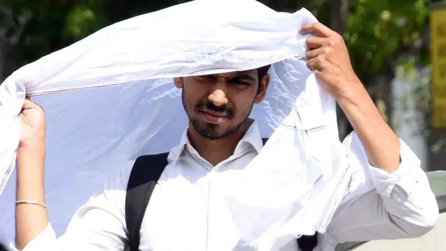 INDIA Me Garmi Par Lag Sakta Hai Brake: Tez Hawa Aur Halki Baarish Se Mil Sakti Hai Rahat