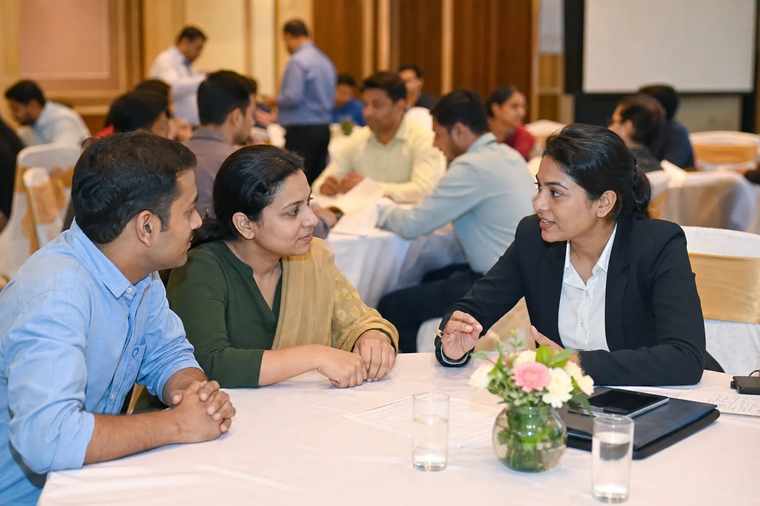 Representative customer communication workshop in the banking and service sector