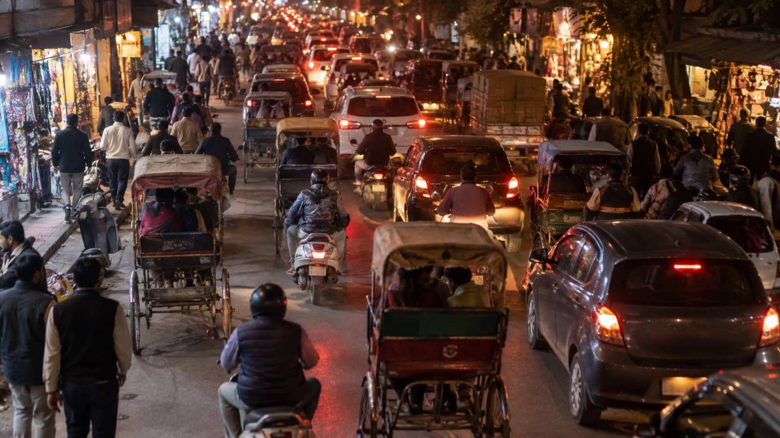 Representative image of night-time congestion on a generic north Indian market road