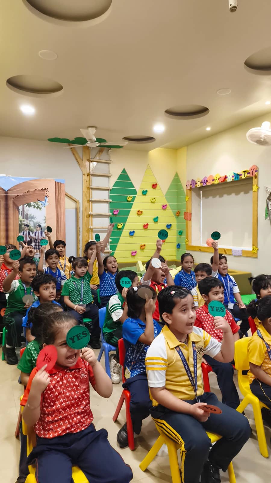 Presentation on Monsoon Magic for toddlers at Dalimss Sunbeam School, Sigra Varanasi