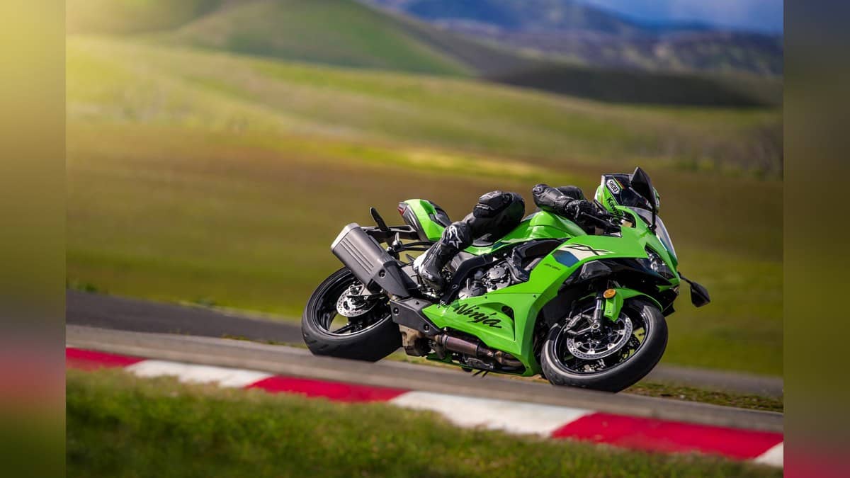 Kawasaki Ninja 1100SX vs ZX-6R price: ZX-6R starts lower at Rs 12,49,000