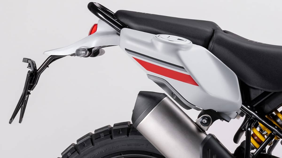 Ducati DesertX 937 service: 15,000 km visits, 30,000 km valve check