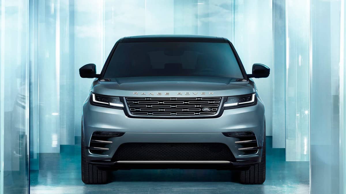 Landscape official front-view photograph of the Range Rover Velar