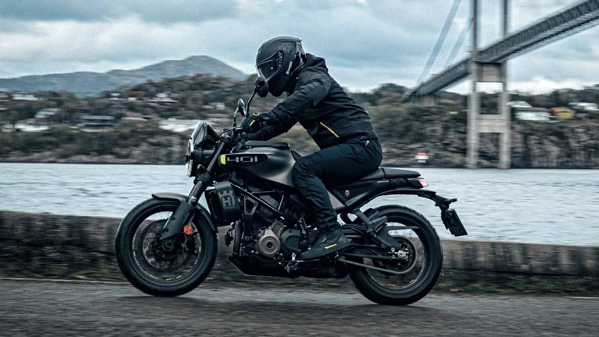 Husqvarna Svartpilen 401 price: Rs 2,97,741 ex-showroom Delhi