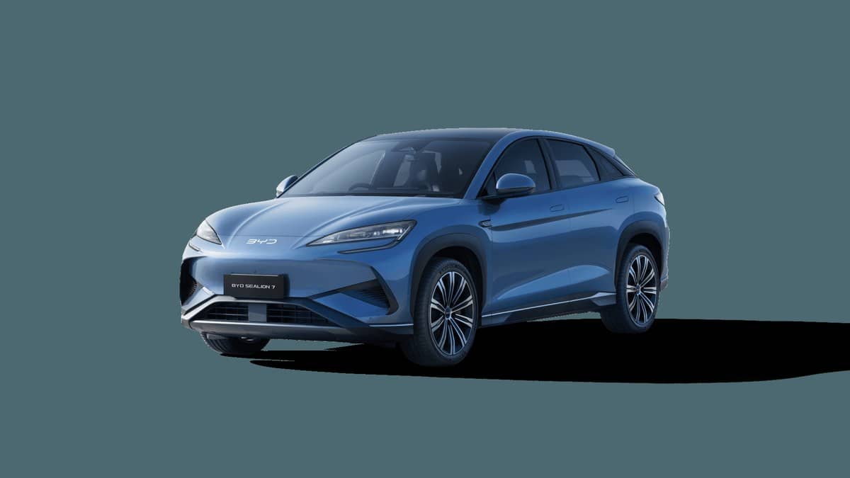 Official BYD SEALION 7 product image in Shark Gray, landscape product format